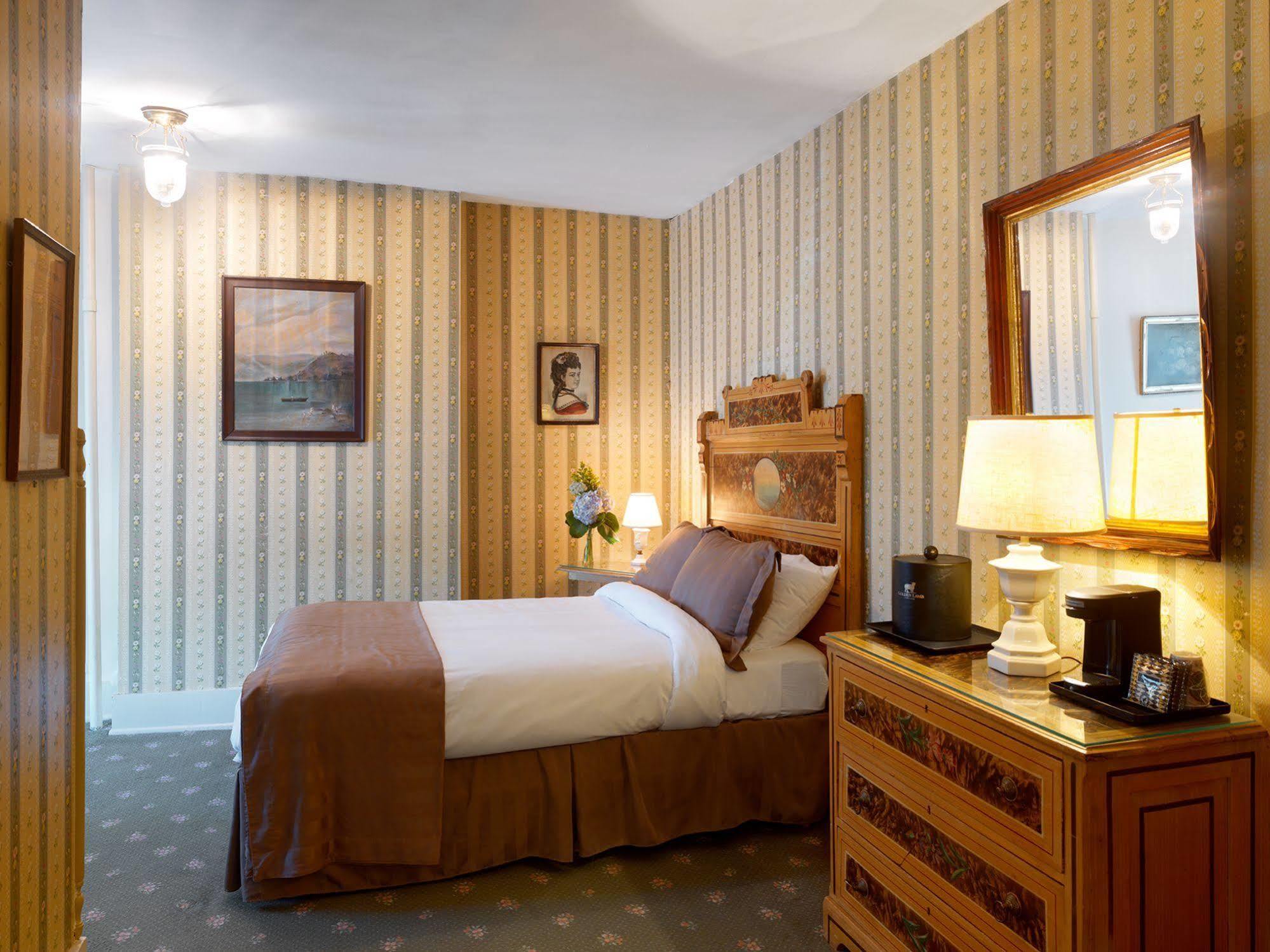 The Golden Lamb Hotel Lebanon Ngoại thất bức ảnh