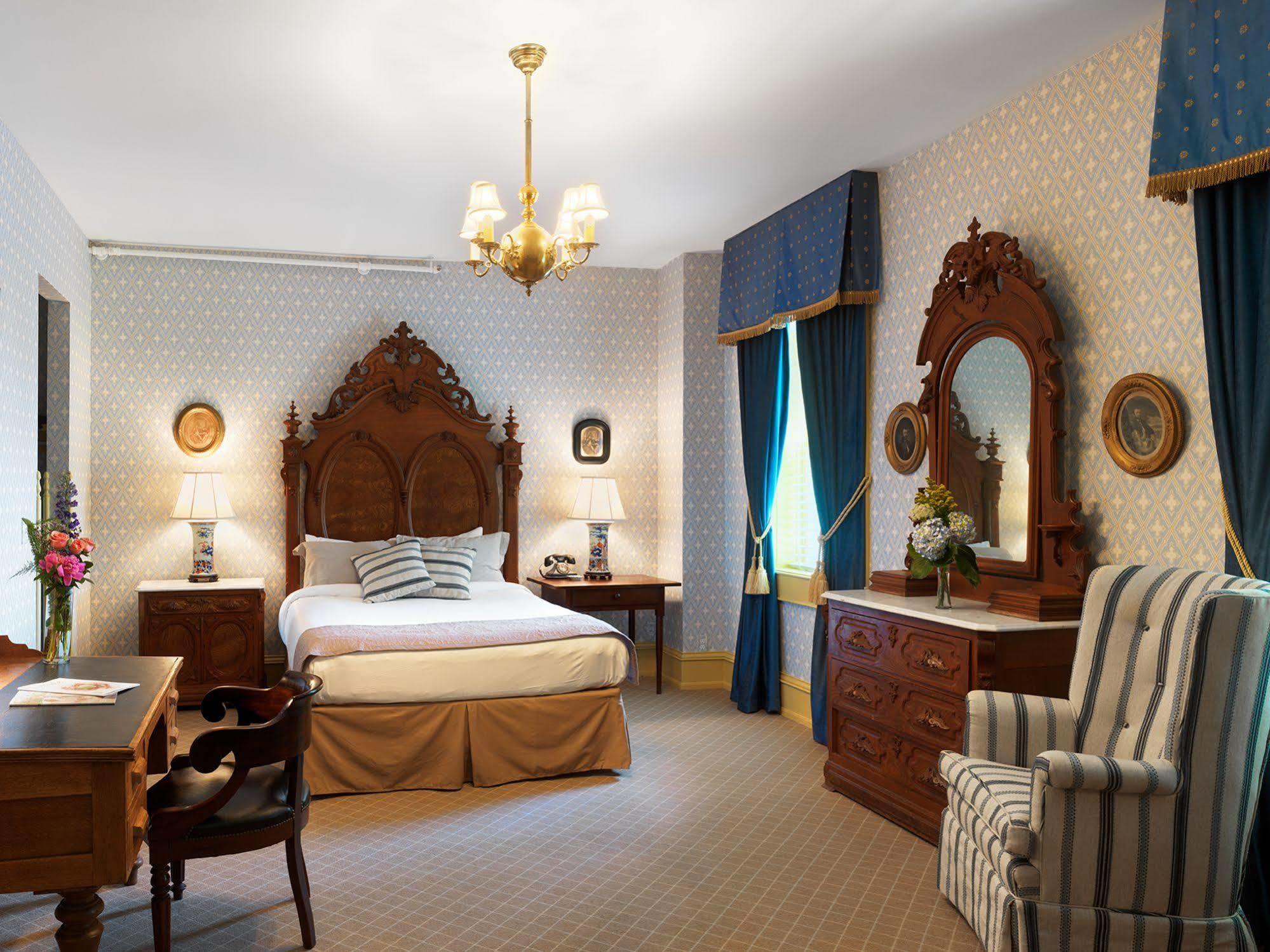 The Golden Lamb Hotel Lebanon Ngoại thất bức ảnh